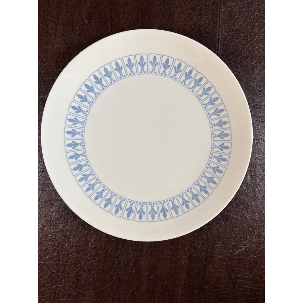 Two Vintage Homer Laughlin  Fleur de Lis 10" Dinner Plates Blue Color.‎